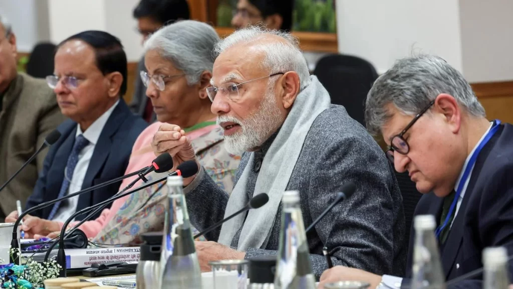 Modi at Economic meet 1